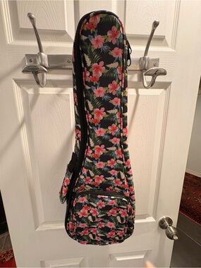 Floral Hibiscus Black Concert-size Ukulele Gig Bag